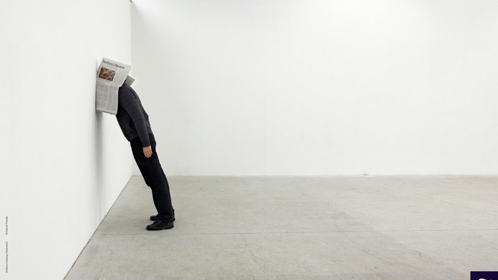 Erwin Wurm in der F.A.Z.-Kampagne "Dahinter steckt immer ein kluger Kopf". / Weiterer Text über ots und www.presseportal.de/nr/33296 / Die Verwendung dieses Bildes für redaktionelle Zwecke ist unter Beachtung aller mitgeteilten Nutzungsbedingungen zulässig und dann auch honorarfrei. Veröffentlichung ausschließlich mit Bildrechte-Hinweis.