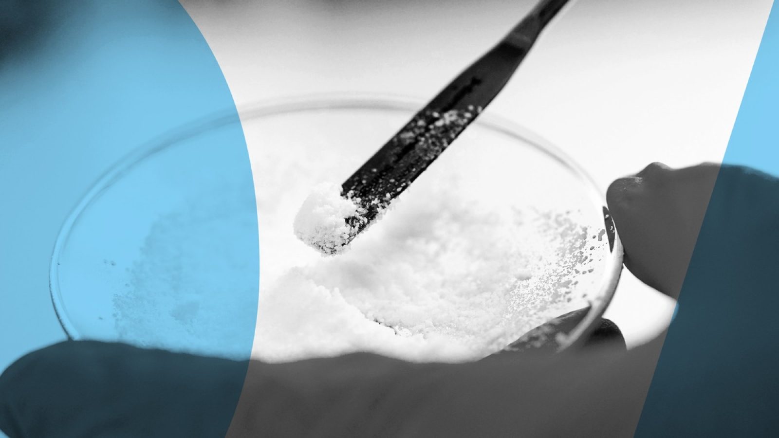 Weiße Lithiumprobe im Labor / Weiterer Text über ots und www.presseportal.de/nr/7899 / Die Verwendung dieses Bildes für redaktionelle Zwecke ist unter Beachtung aller mitgeteilten Nutzungsbedingungen zulässig und dann auch honorarfrei. Veröffentlichung ausschließlich mit Bildrechte-Hinweis.