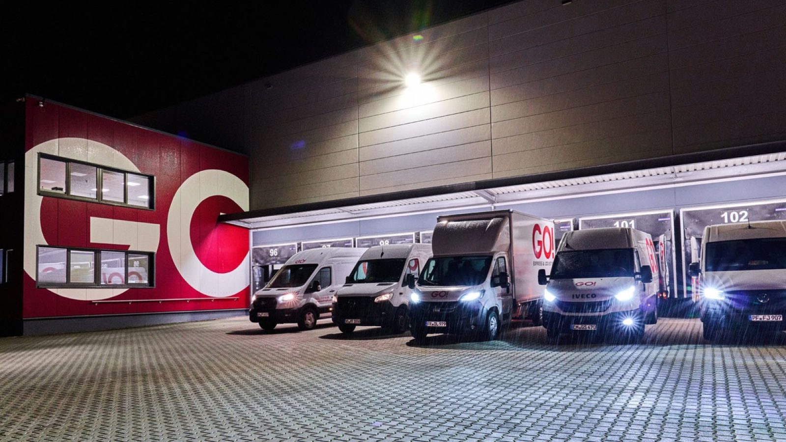 GO! Express & Logistics HUB in Niederaula / Weiterer Text über ots und www.presseportal.de/nr/127523 / Die Verwendung dieses Bildes für redaktionelle Zwecke ist unter Beachtung aller mitgeteilten Nutzungsbedingungen zulässig und dann auch honorarfrei. Veröffentlichung ausschließlich mit Bildrechte-Hinweis.