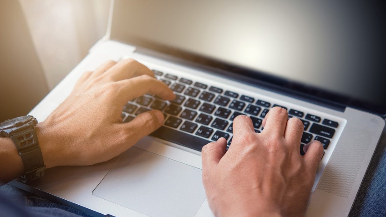 Elektronischen Lohnnachweis digital übermitteln / Weiterer Text über ots und www.presseportal.de/nr/60172 / Die Verwendung dieses Bildes für redaktionelle Zwecke ist unter Beachtung aller mitgeteilten Nutzungsbedingungen zulässig und dann auch honorarfrei. Veröffentlichung ausschließlich mit Bildrechte-Hinweis.