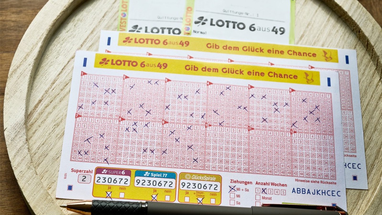 Bei der bundesweiten Sonderauslosung von LOTTO 6aus49 zum "Tag des Glücks" hatte ein Spielteilnehmer aus dem Ennepe-Ruhr-Kreis Glück: Sein Spielauftrag wurde für den Hauptgewinn gezogen, der eine Million Euro wert ist. / Weiterer Text über ots und www.presseportal.de/nr/62773 / Die Verwendung dieses Bildes für redaktionelle Zwecke ist unter Beachtung aller mitgeteilten Nutzungsbedingungen zulässig und dann auch honorarfrei. Veröffentlichung ausschließlich mit Bildrechte-Hinweis.