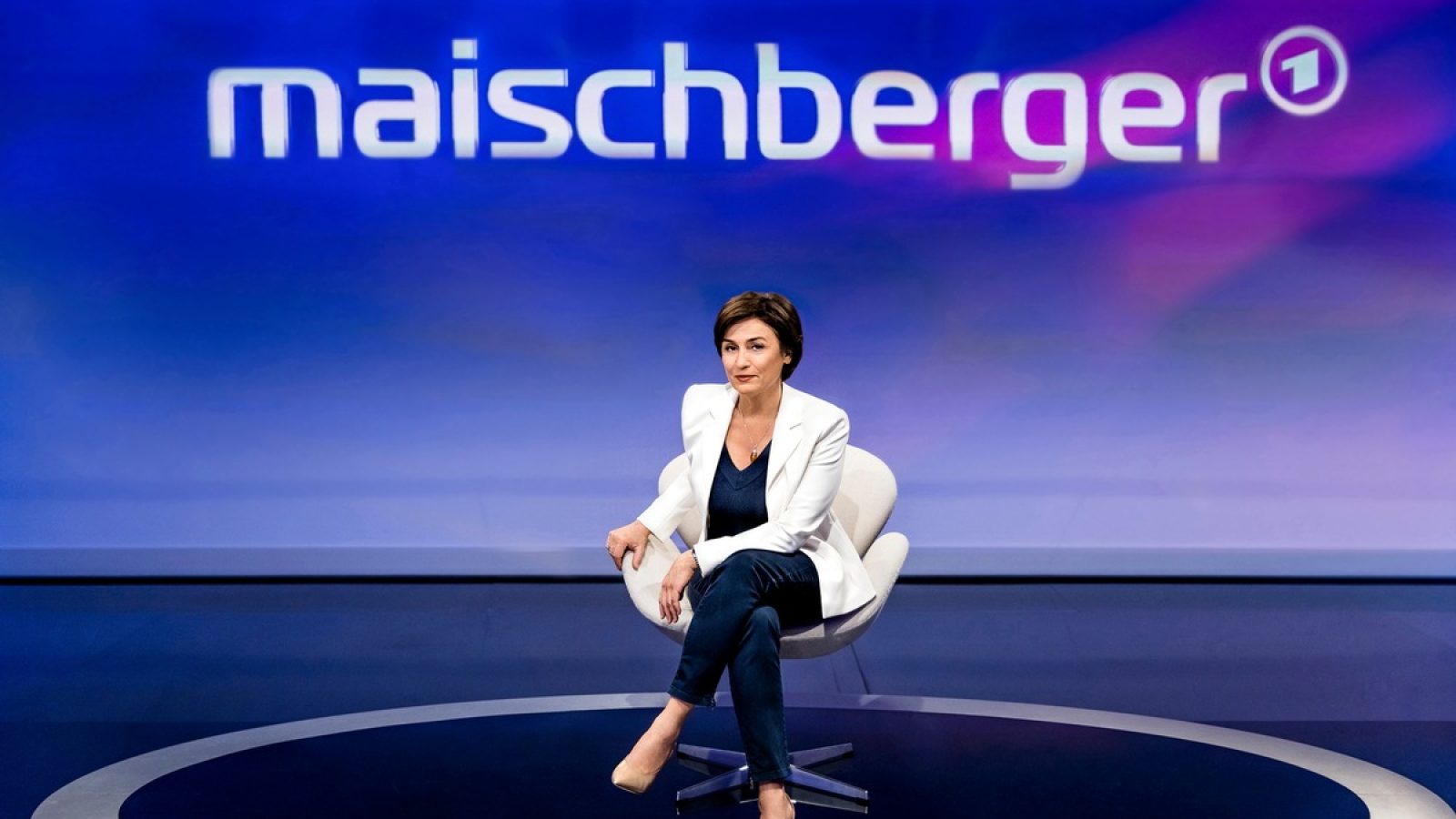 WESTDEUTSCHER RUNDFUNK KÖLN
maischberger - Moderatorin Sandra Maischberger
© WDR/Thomas Kierok, honorarfrei - Verwendung gemäß der AGB im engen inhaltlichen, redaktionellen Zusammenhang mit genannter WDR-Sendung und bei Nennung "Bild: WDR/Thomas Kierok" (S1+). WDR Kommunikation/Redaktion Bild, Köln, Tel: 0221/220 -7132 oder -7133,  bildredaktion@wdr.de / Weiterer Text über ots und www.presseportal.de/nr/6694 / Die Verwendung dieses Bildes für redaktionelle Zwecke ist unter Beachtung aller mitgeteilten Nutzungsbedingungen zulässig und dann auch honorarfrei. Veröffentlichung ausschließlich mit Bildrechte-Hinweis.