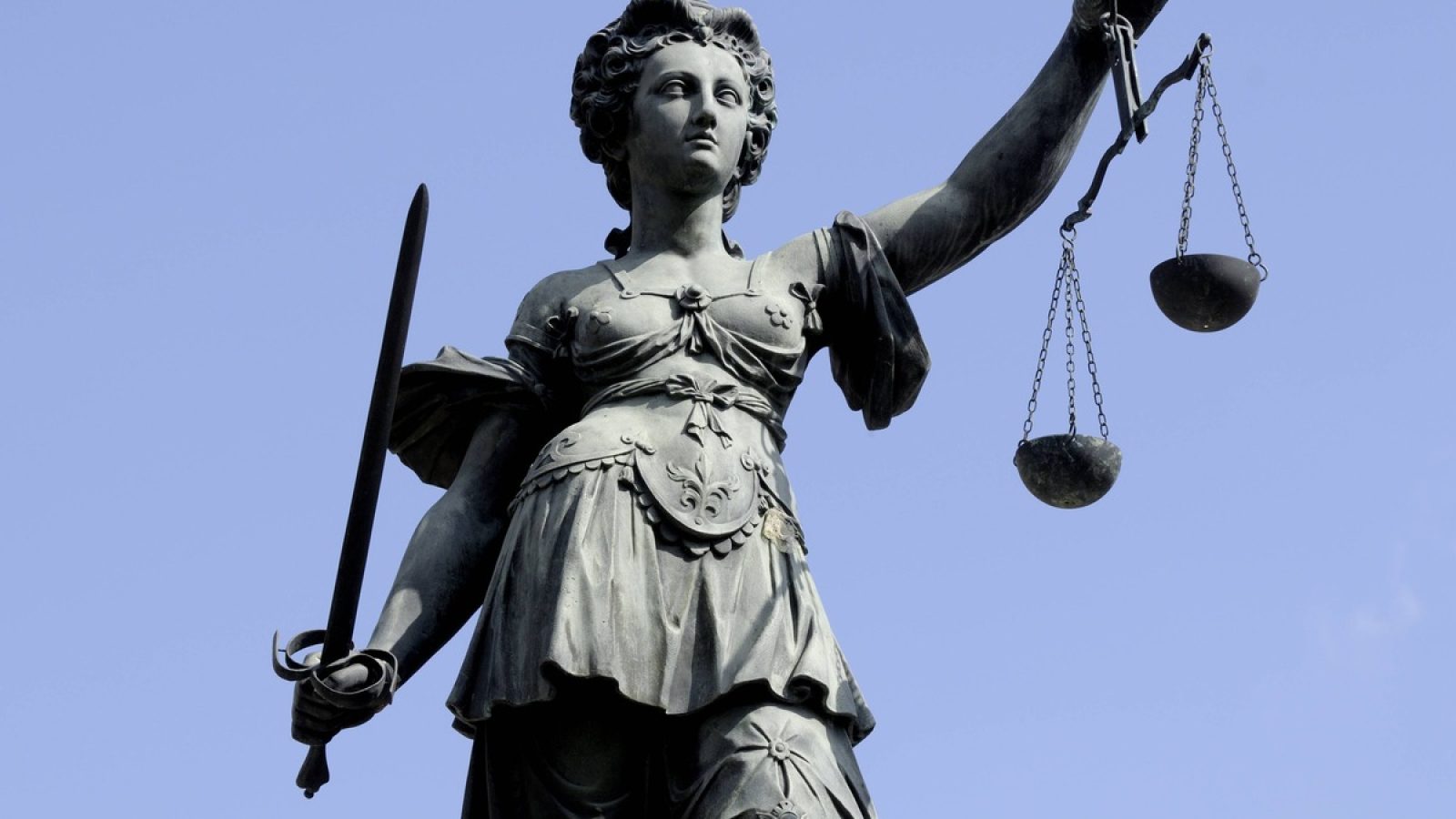 LG Frankfurt untersagt Werbung für Medizinalcannabis mit Rapper Sido. Die Politik ist nun gefordert, klare Regeln zum Schutz von Patienten zu schaffen. / Weiterer Text über ots und www.presseportal.de/nr/15266 / Die Verwendung dieses Bildes für redaktionelle Zwecke ist unter Beachtung aller mitgeteilten Nutzungsbedingungen zulässig und dann auch honorarfrei. Veröffentlichung ausschließlich mit Bildrechte-Hinweis.