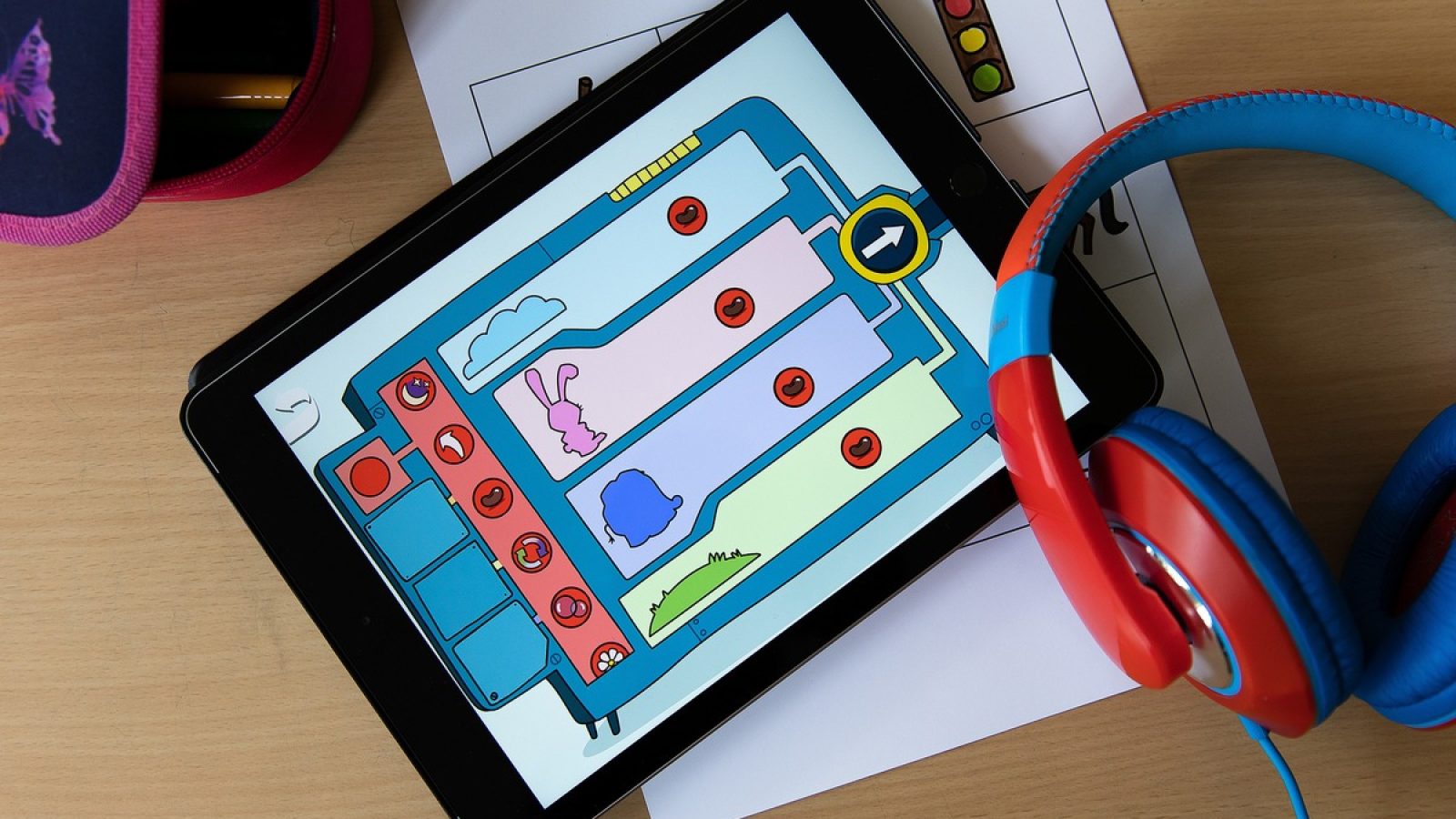 Das neue Angebot "Programmieren mit dem Elefanten". / Weiterer Text über ots und www.presseportal.de/nr/6561 / Die Verwendung dieses Bildes für redaktionelle Zwecke ist unter Beachtung aller mitgeteilten Nutzungsbedingungen zulässig und dann auch honorarfrei. Veröffentlichung ausschließlich mit Bildrechte-Hinweis.