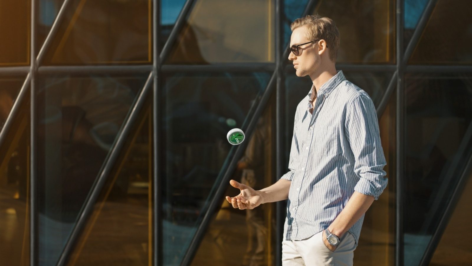 Ab in den Winterurlaub: Wichtige Reisehinweise zu Tabakwaren und Nikotinprodukten im Urlaubsland / Weiterer Text über ots und www.presseportal.de/nr/181618 / Die Verwendung dieses Bildes für redaktionelle Zwecke ist unter Beachtung aller mitgeteilten Nutzungsbedingungen zulässig und dann auch honorarfrei. Veröffentlichung ausschließlich mit Bildrechte-Hinweis.