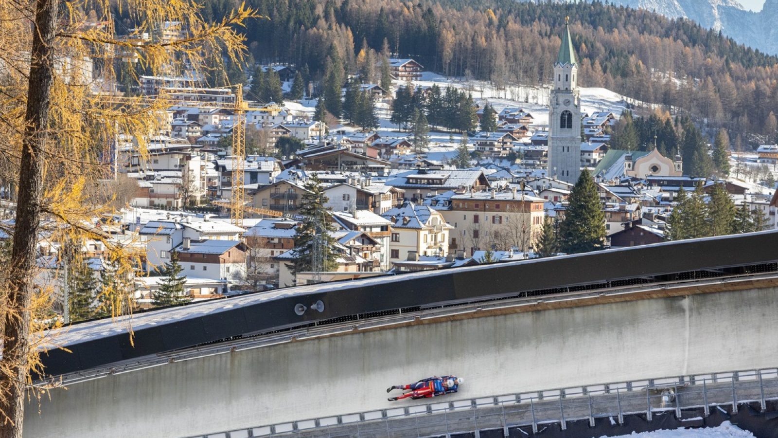 Cortina Olympic Sliding Centre / 27.11.2025 / Rodel Training / Cortina d'Ampezzo, Italien (ITA) // Fotograf: FIL / Michael Kristen / Weiterer Text über ots und www.presseportal.de/nr/166424 / Die Verwendung dieses Bildes für redaktionelle Zwecke ist unter Beachtung aller mitgeteilten Nutzungsbedingungen zulässig und dann auch honorarfrei. Veröffentlichung ausschließlich mit Bildrechte-Hinweis.