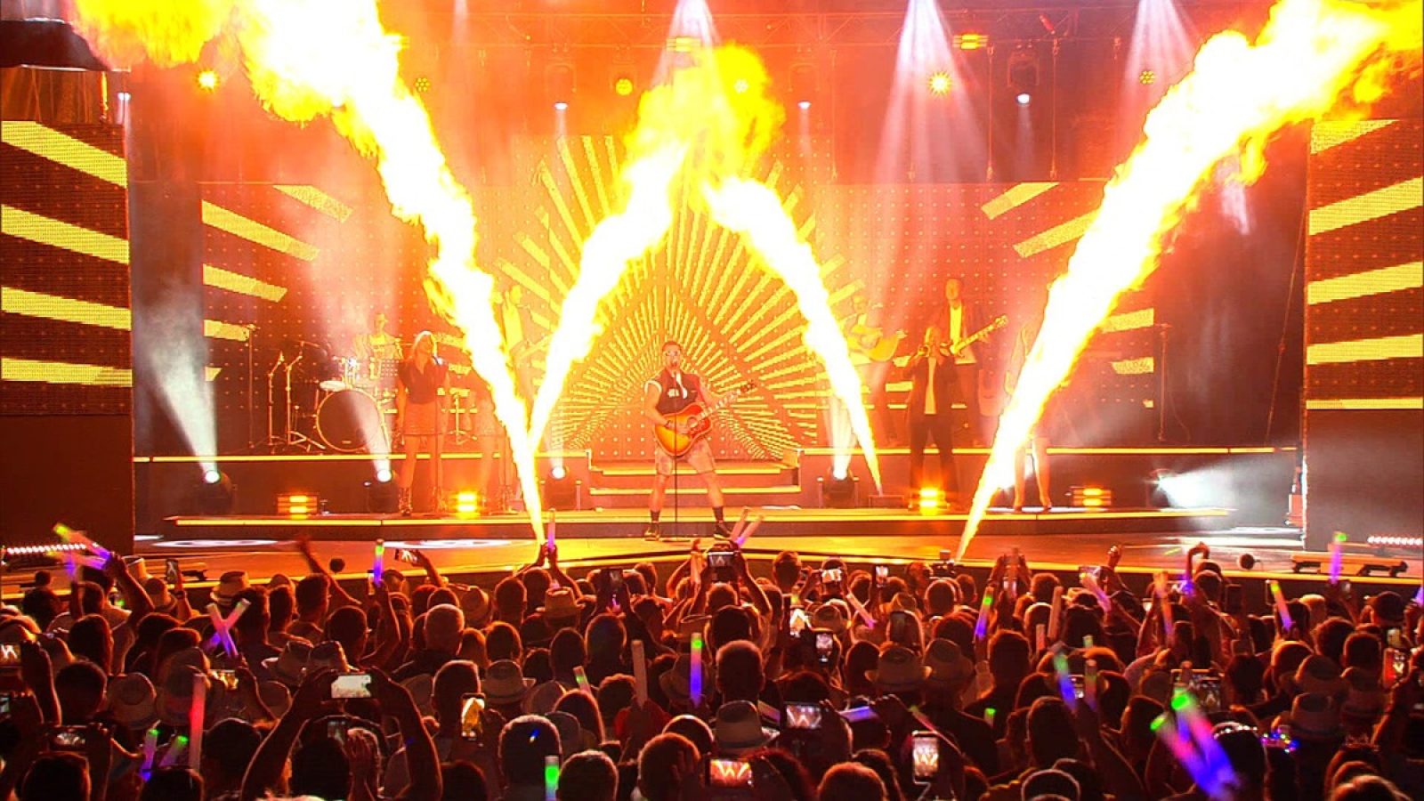 Andreas Gabalier bei der Starnacht. / Nutzung des Bildes nur in Verbindung mit der Sendung. Keine Rechte an Social Media. / Weiterer Text über ots und www.presseportal.de/nr/6348 / Die Verwendung dieses Bildes für redaktionelle Zwecke ist unter Beachtung aller mitgeteilten Nutzungsbedingungen zulässig und dann auch honorarfrei. Veröffentlichung ausschließlich mit Bildrechte-Hinweis.