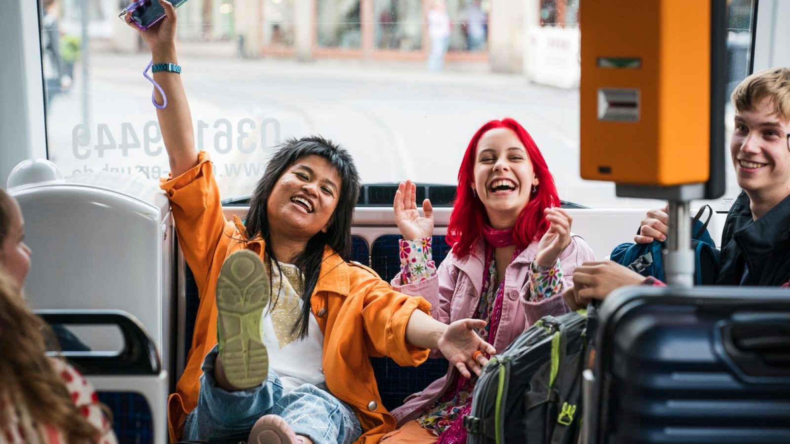Massuda (Tisa Pharischad Khumyim, links) und Elly (Nelly Borodina, rechts) freuen sich auf das neue Schuljahr auf Schloss Einstein.
© mdr/Saxonia Media/Thomas Dietze - Honorarfreie Verwendung gemäß AGB im redaktionellen Zusammenhang mit genannter Sendung bei Nennung "Bild: mdr/Saxonia Media/Thomas Dietze" einschließlich Social Media
Einschließlich Social Media© mdr/Saxonia Media/Thomas Dietze - Honorarfreie Verwendung gemäß AGB im redaktionellen Zusammenhang mit genannter Sendung bei Nennung "Bild: mdr/Saxonia Media/Thomas Dietze" einschließlich Social Media
Einschließlich Social Media / Weiterer Text über ots und www.presseportal.de/nr/6535 / Die Verwendung dieses Bildes für redaktionelle Zwecke ist unter Beachtung aller mitgeteilten Nutzungsbedingungen zulässig und dann auch honorarfrei. Veröffentlichung ausschließlich mit Bildrechte-Hinweis.