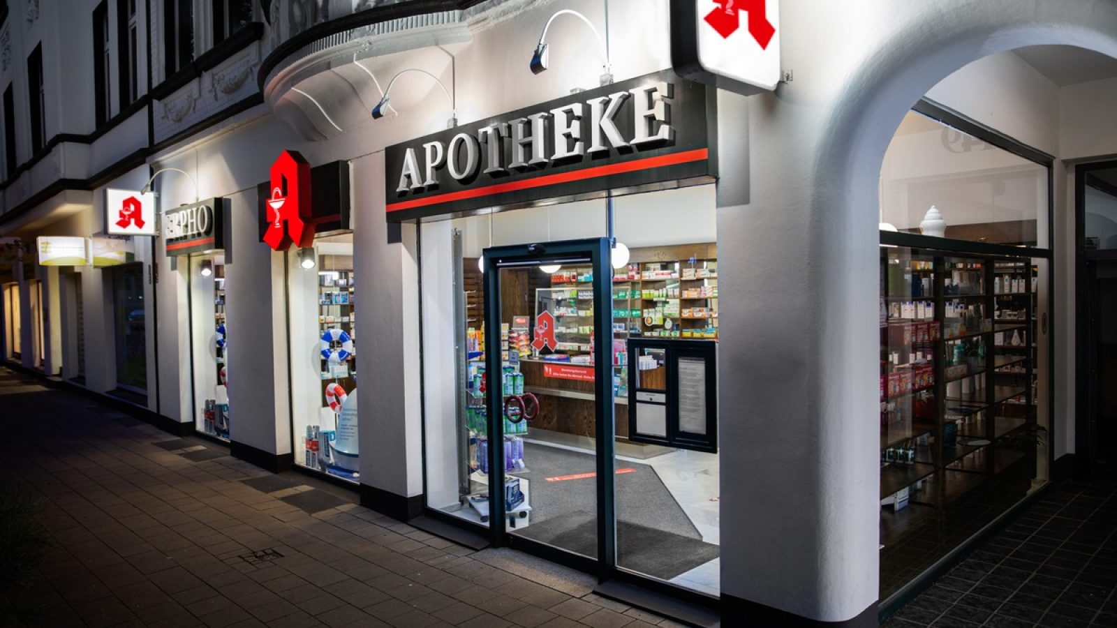 Im Apothekennotdienst kommt es immer wieder zu Belästigungen. / Weiterer Text über ots und www.presseportal.de/nr/7002 / Die Verwendung dieses Bildes für redaktionelle Zwecke ist unter Beachtung aller mitgeteilten Nutzungsbedingungen zulässig und dann auch honorarfrei. Veröffentlichung ausschließlich mit Bildrechte-Hinweis.