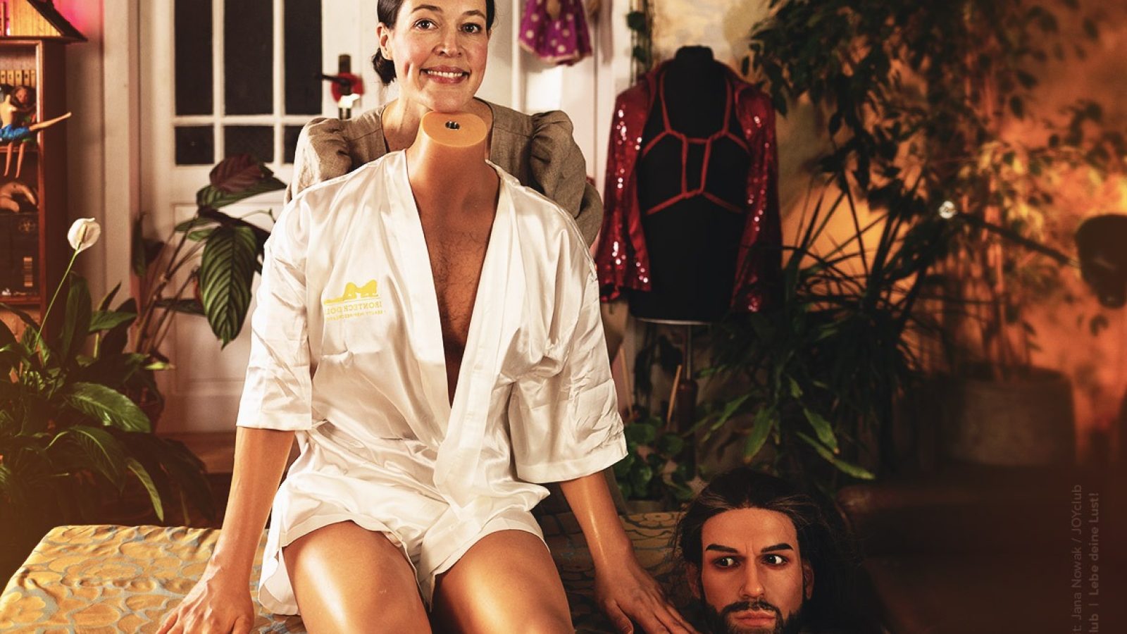 Bei der Gestaltung von Sexpuppen bleibt kaum ein Wunsch offen - und Frauen würden bevorzugt Elyas M'Barek in die Augen blicken. / Weiterer Text über ots und www.presseportal.de/nr/106057 / Die Verwendung dieses Bildes für redaktionelle Zwecke ist unter Beachtung aller mitgeteilten Nutzungsbedingungen zulässig und dann auch honorarfrei. Veröffentlichung ausschließlich mit Bildrechte-Hinweis.