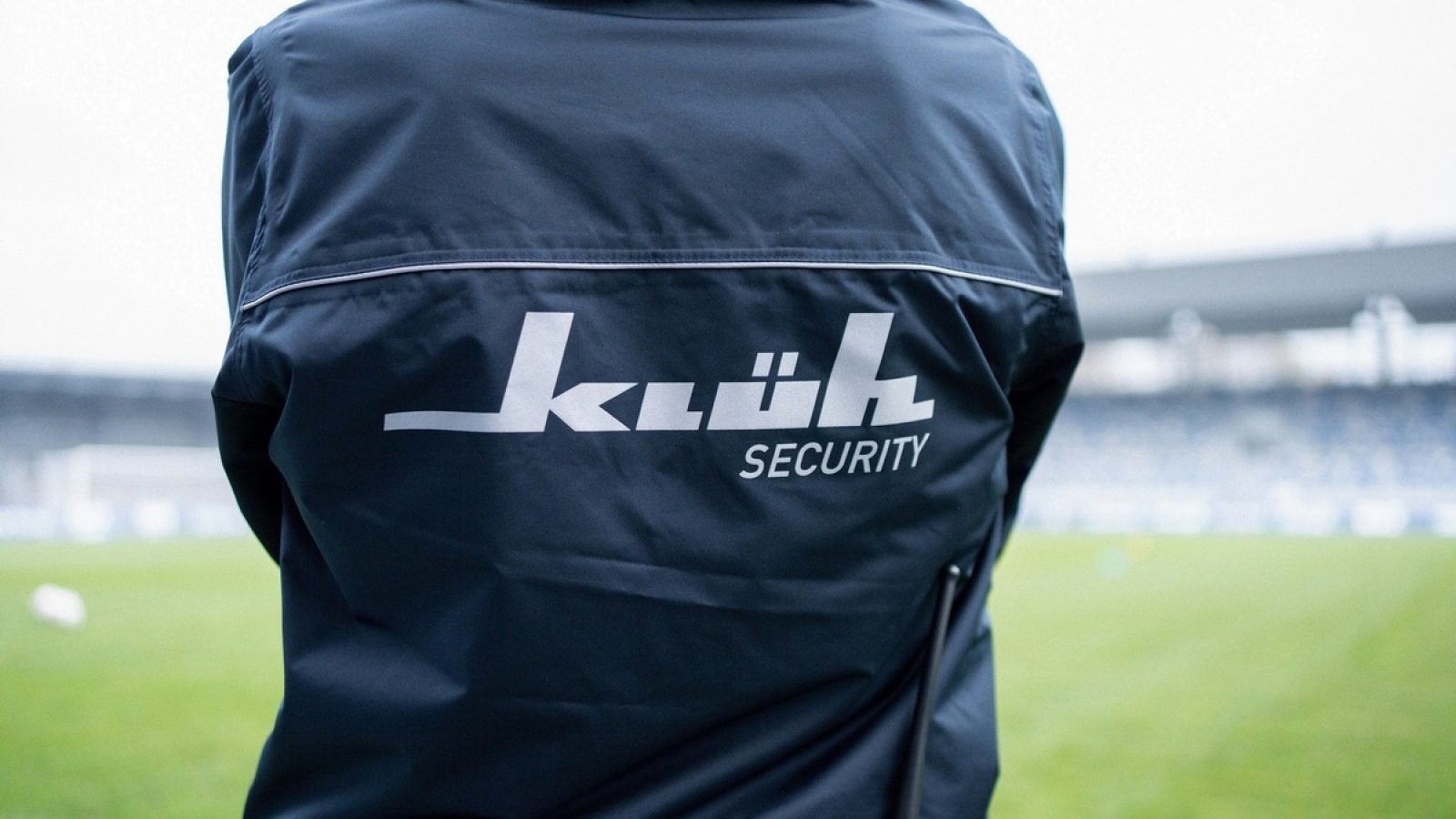 Klüh Security sichert auch künftig die Heimspiele des VfL Bochum 1848 ab / Weiterer Text über ots und www.presseportal.de/nr/31416 / Die Verwendung dieses Bildes für redaktionelle Zwecke ist unter Beachtung aller mitgeteilten Nutzungsbedingungen zulässig und dann auch honorarfrei. Veröffentlichung ausschließlich mit Bildrechte-Hinweis.