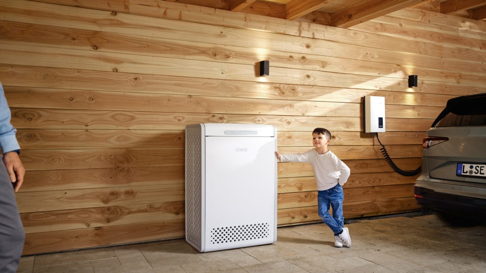 Prognosebasiertes Laden - Solarstrom effizient nutzen wird zum Kinderspiel / Weiterer Text über ots und www.presseportal.de/nr/134494 / Die Verwendung dieses Bildes für redaktionelle Zwecke ist unter Beachtung aller mitgeteilten Nutzungsbedingungen zulässig und dann auch honorarfrei. Veröffentlichung ausschließlich mit Bildrechte-Hinweis.