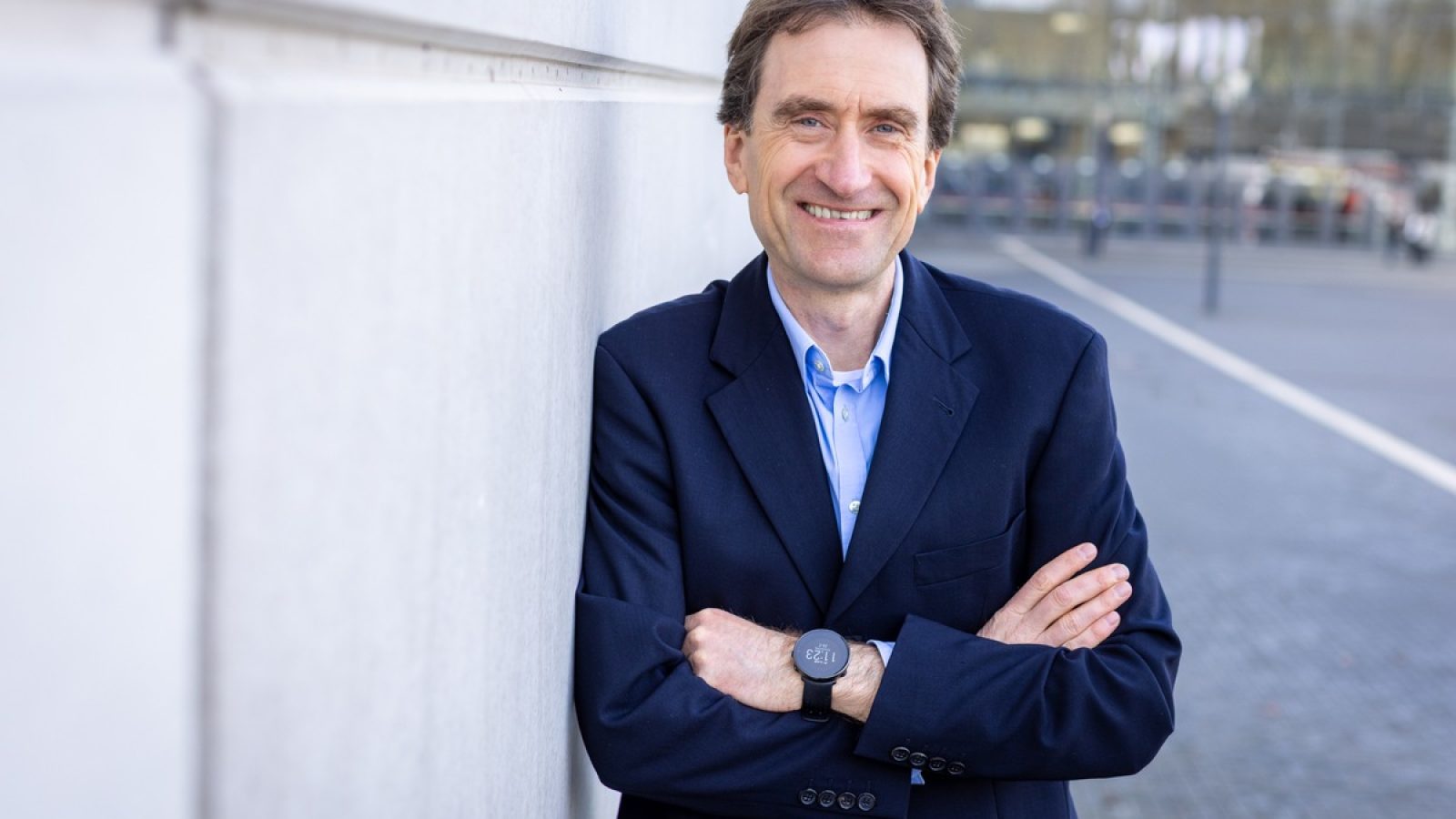 Wie Sie 8 Stunden pro Woche zurückgewinnen und nie wieder der Flaschenhals in Ihrem Unternehmen sind / Weiterer Text über ots und www.presseportal.de/nr/182243 / Die Verwendung dieses Bildes für redaktionelle Zwecke ist unter Beachtung aller mitgeteilten Nutzungsbedingungen zulässig und dann auch honorarfrei. Veröffentlichung ausschließlich mit Bildrechte-Hinweis.