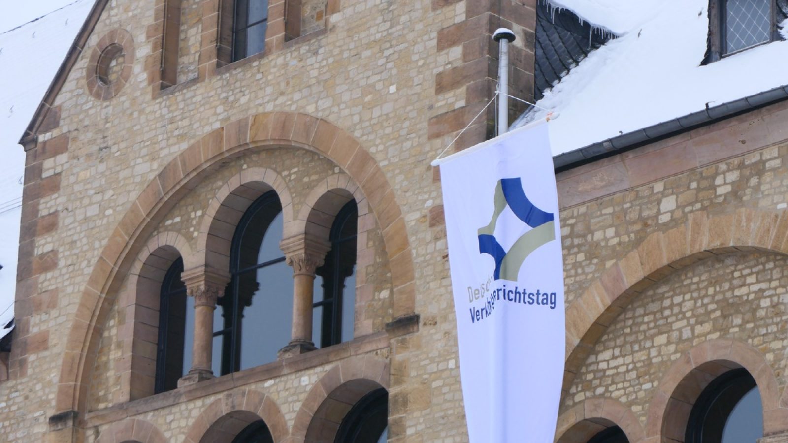 Einer der Veranstaltungsorte des 64. Deutschen Verkehrsgerichtstages (VGT): die Kaiserpfalz. Heute endete der VGT - und der Deutsche Verkehrssicherheitsrat (DVR) fordert von Bund und Ländern jetzt Taten statt Worte. / Weiterer Text über ots und www.presseportal.de/nr/17147 / Die Verwendung dieses Bildes für redaktionelle Zwecke ist unter Beachtung aller mitgeteilten Nutzungsbedingungen zulässig und dann auch honorarfrei. Veröffentlichung ausschließlich mit Bildrechte-Hinweis.