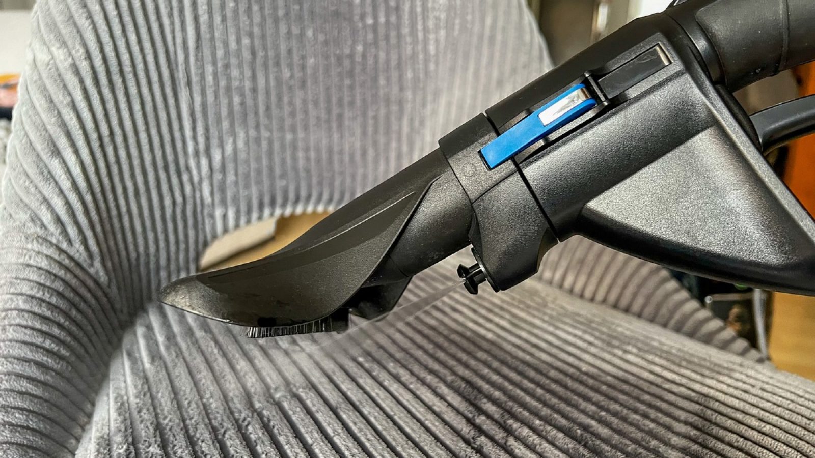 TÜV SÜD gibt Orientierung bei Waschsaugern für den Haushalt / Weiterer Text über ots und www.presseportal.de/nr/38406 / Die Verwendung dieses Bildes für redaktionelle Zwecke ist unter Beachtung aller mitgeteilten Nutzungsbedingungen zulässig und dann auch honorarfrei. Veröffentlichung ausschließlich mit Bildrechte-Hinweis.