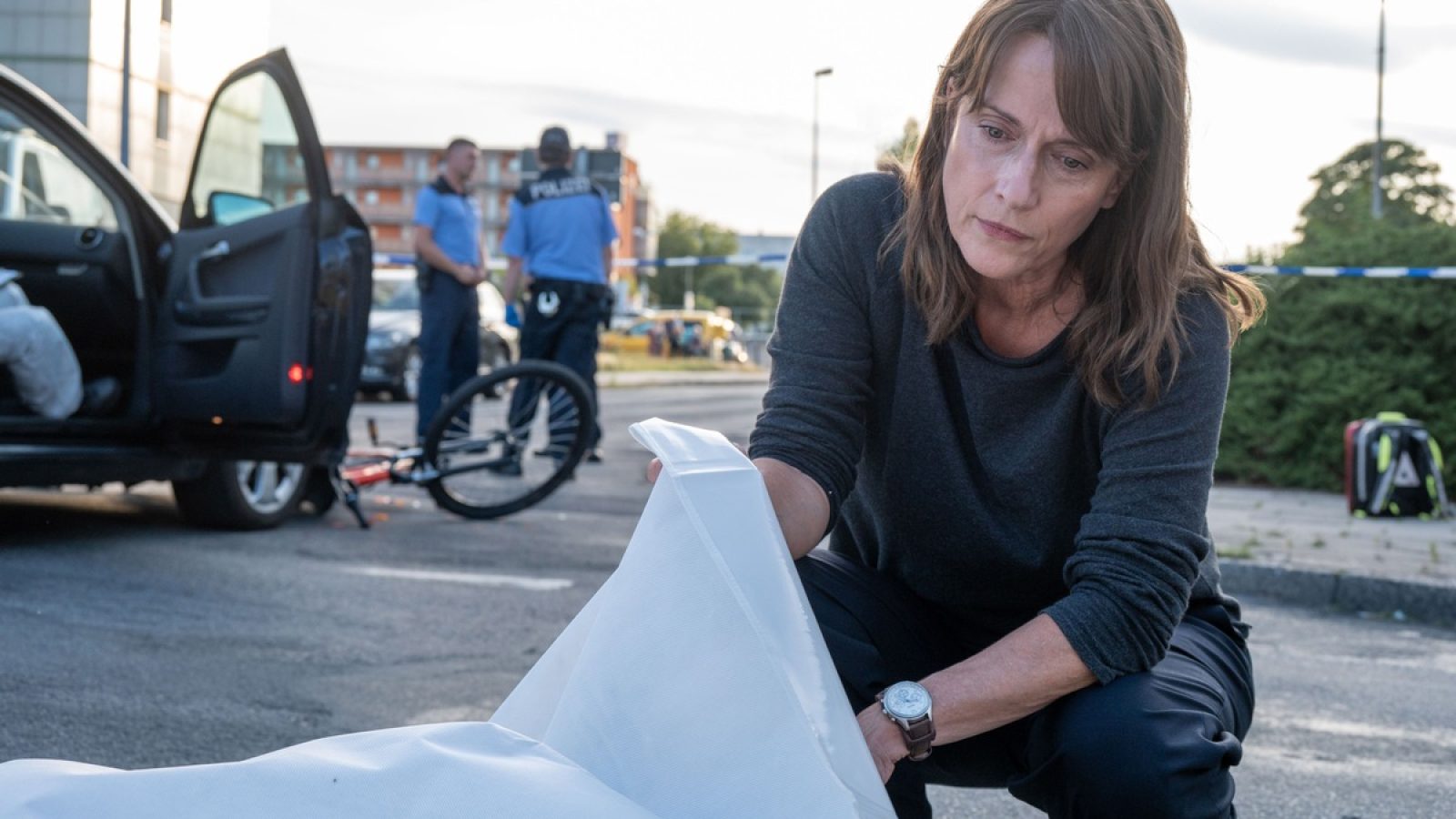 MDR FERNSEHEN POLIZEIRUF 110: Doreen Brasch (Claudia Michelsen)
© MDR/Britta Krehl / Weiterer Text über ots und www.presseportal.de/nr/7880 / Die Verwendung dieses Bildes für redaktionelle Zwecke ist unter Beachtung aller mitgeteilten Nutzungsbedingungen zulässig und dann auch honorarfrei. Veröffentlichung ausschließlich mit Bildrechte-Hinweis.