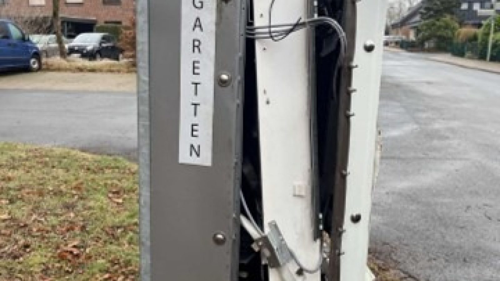 Beschädigter Zigarettenautomat